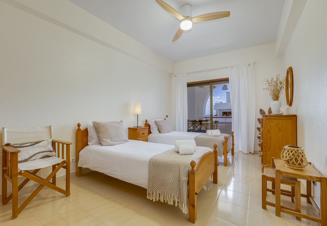 Apartamento em Porches - Qta Das Palmeiras