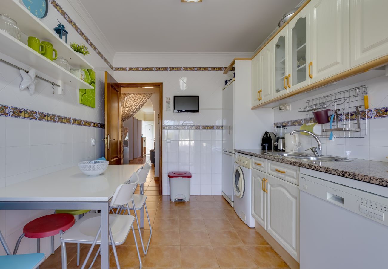 Apartment in Porches - Casa Milagre